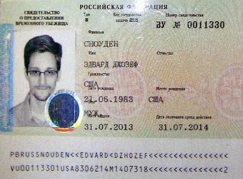 Tình báo Nga dụ Snowden tới Moskva như thế nào? ảnh 1